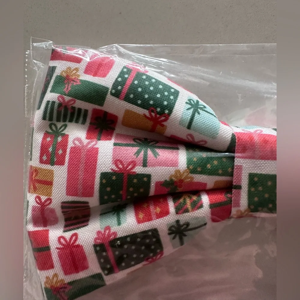 The Foggy Dog x Rifle Paper Holiday Birthday Gifts Bow Tie & Reusable Bag Bundle